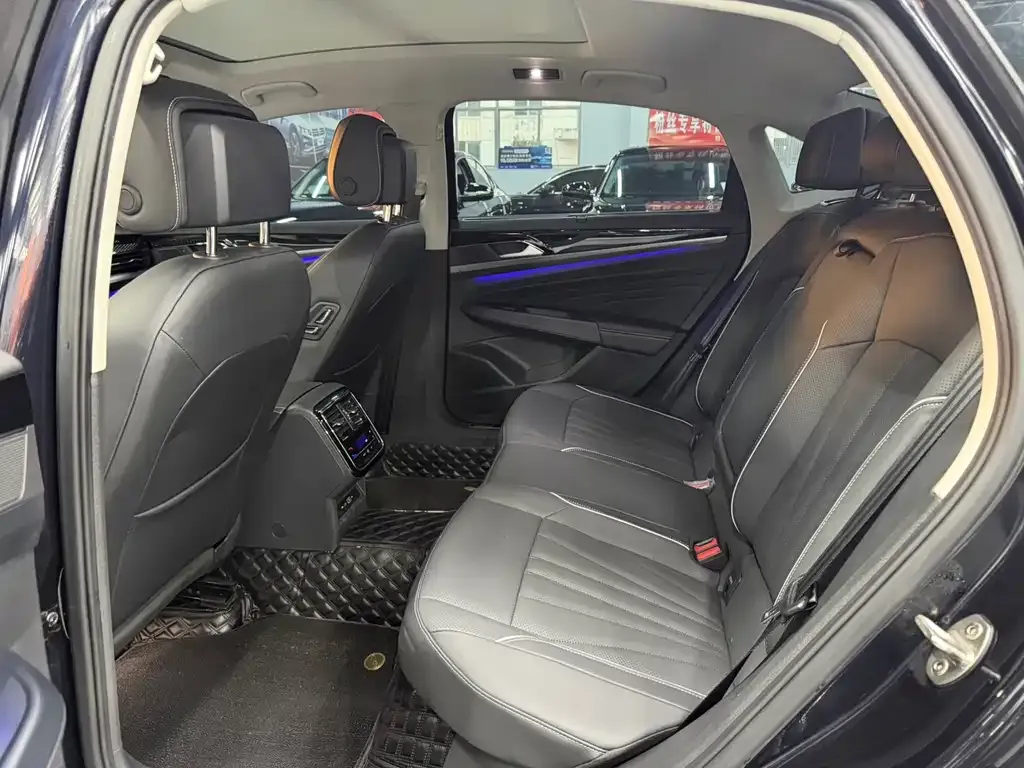 Volkswagen Passat — фото 2
