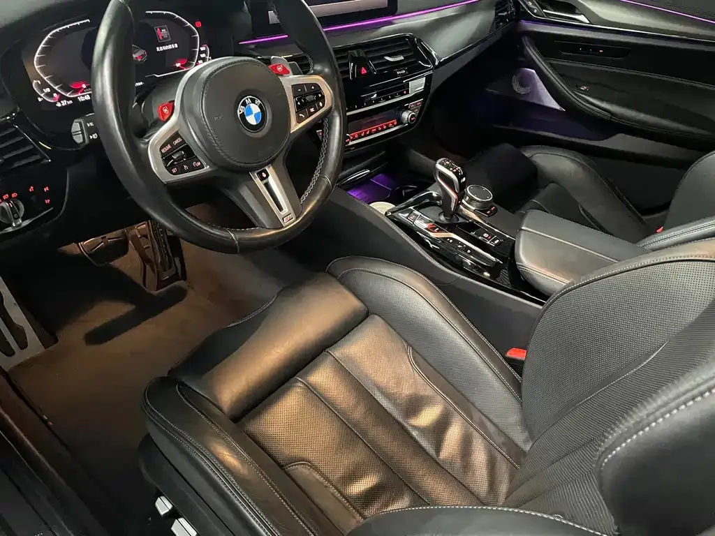 BMW M5 — фото 10