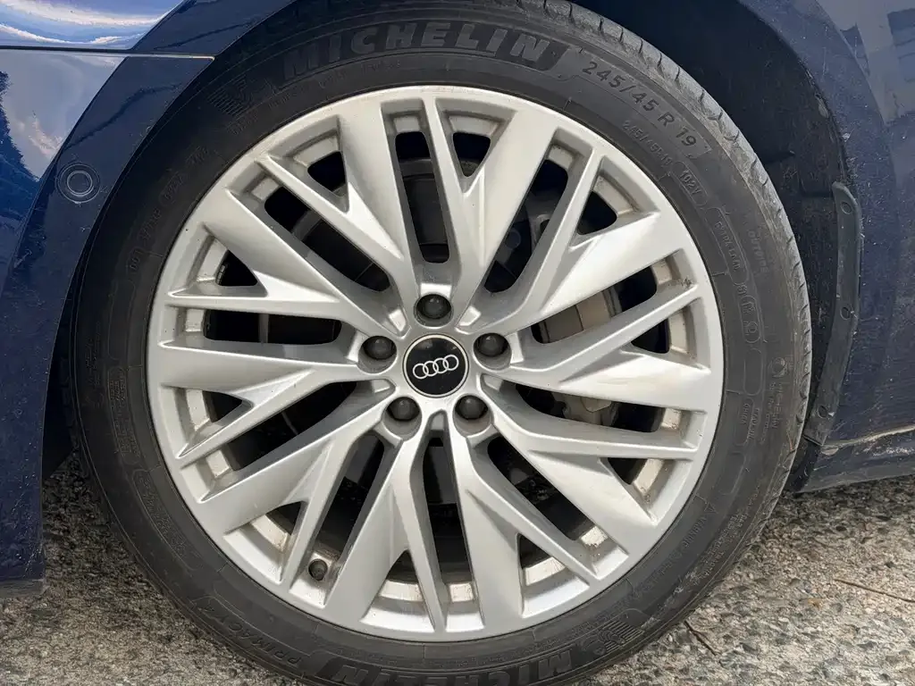 Audi A7 — фото 2