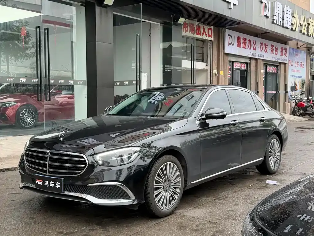 Mercedes-Benz E-Class — фото 10