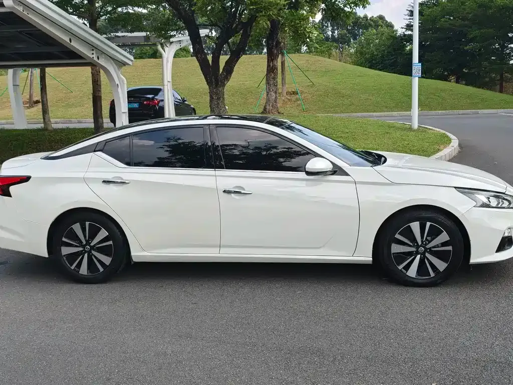 Nissan Teana — фото 7