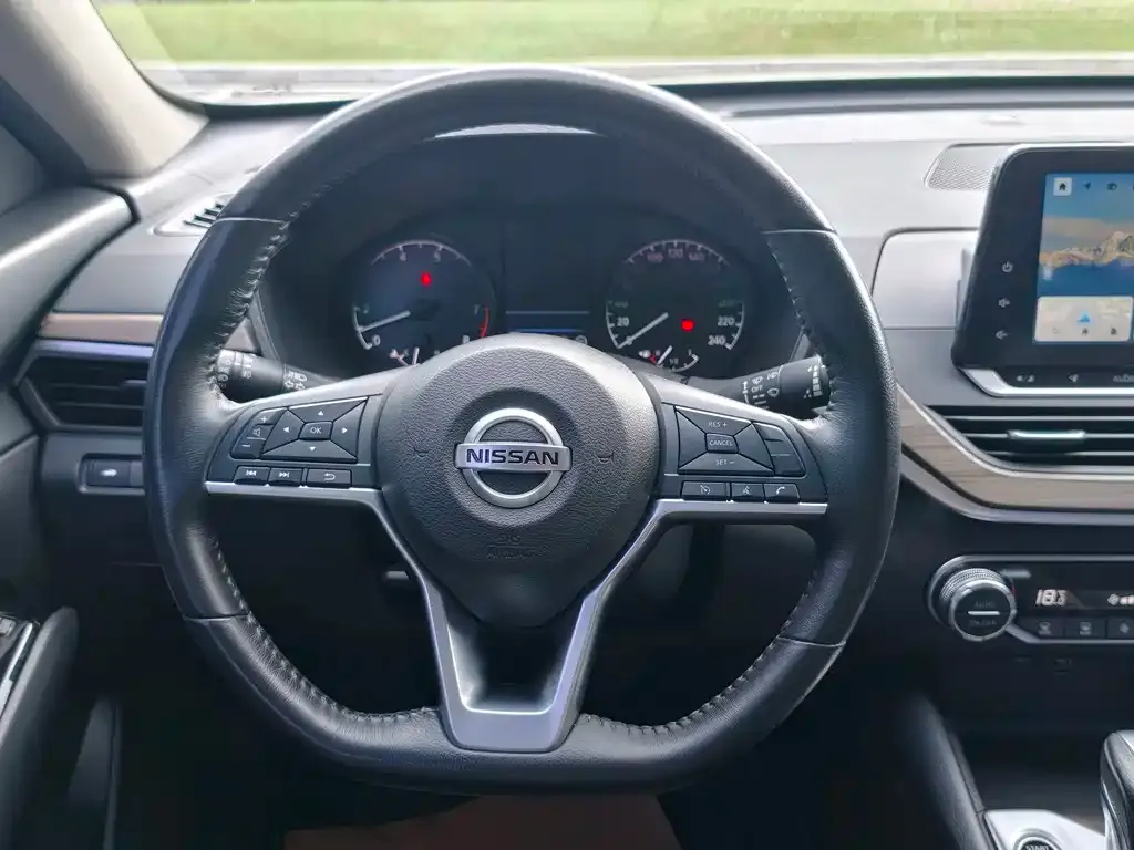 Nissan Teana — фото 2