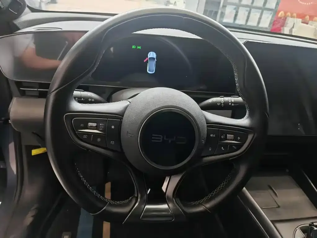 BYD Seal — фото 2