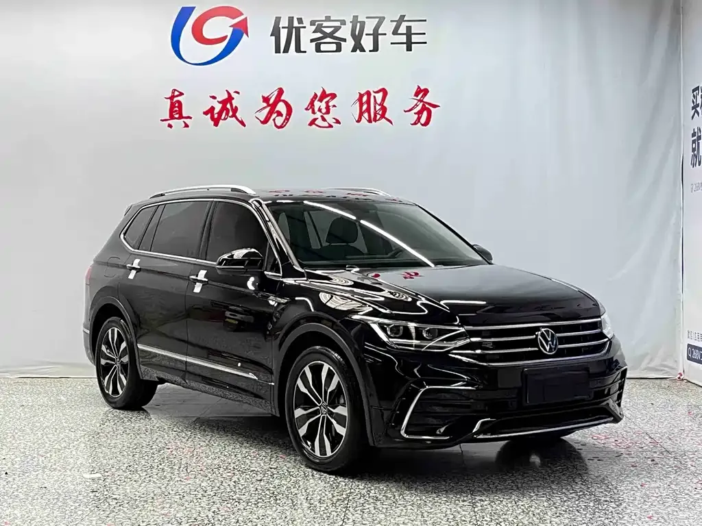 Volkswagen Tiguan L — фото 4