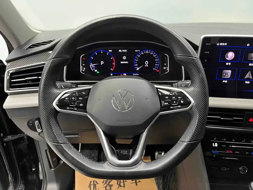 Volkswagen Tiguan L — фото 3