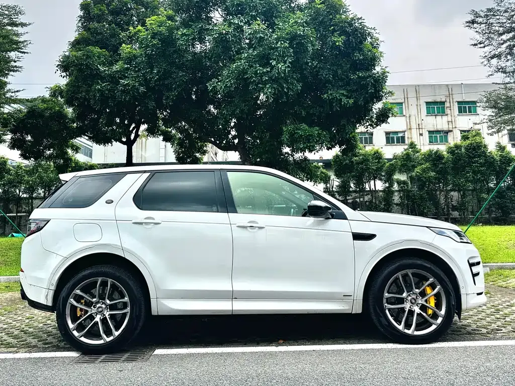 Land Rover Discovery Sport Hybrid — фото 10