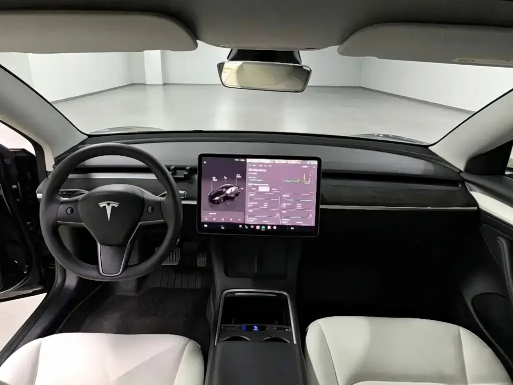 Tesla Model 3 — фото 5