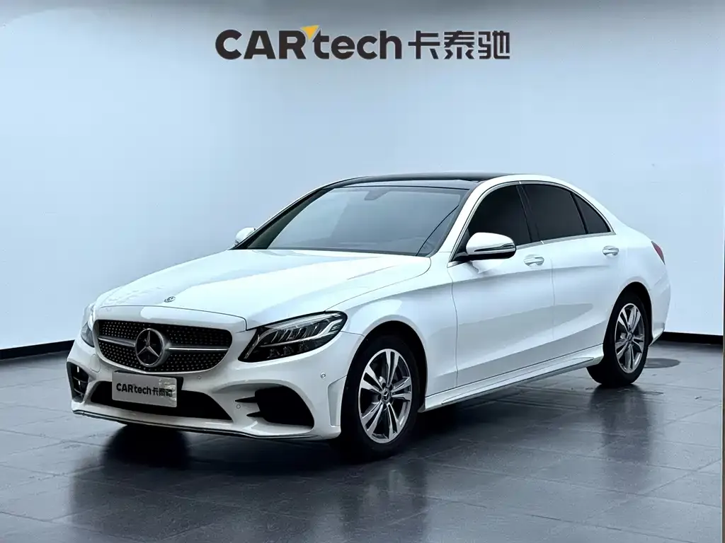 Mercedes-Benz C-Class — фото 1