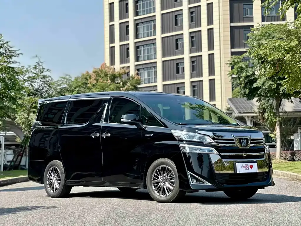 Toyota Vellfire — фото 4