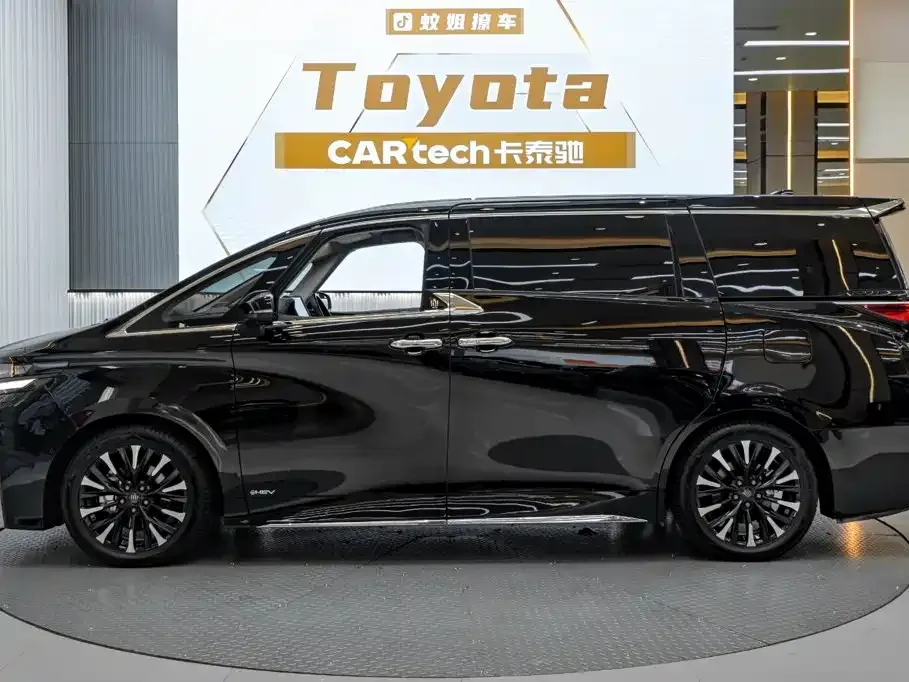 Toyota Vellfire — фото 5