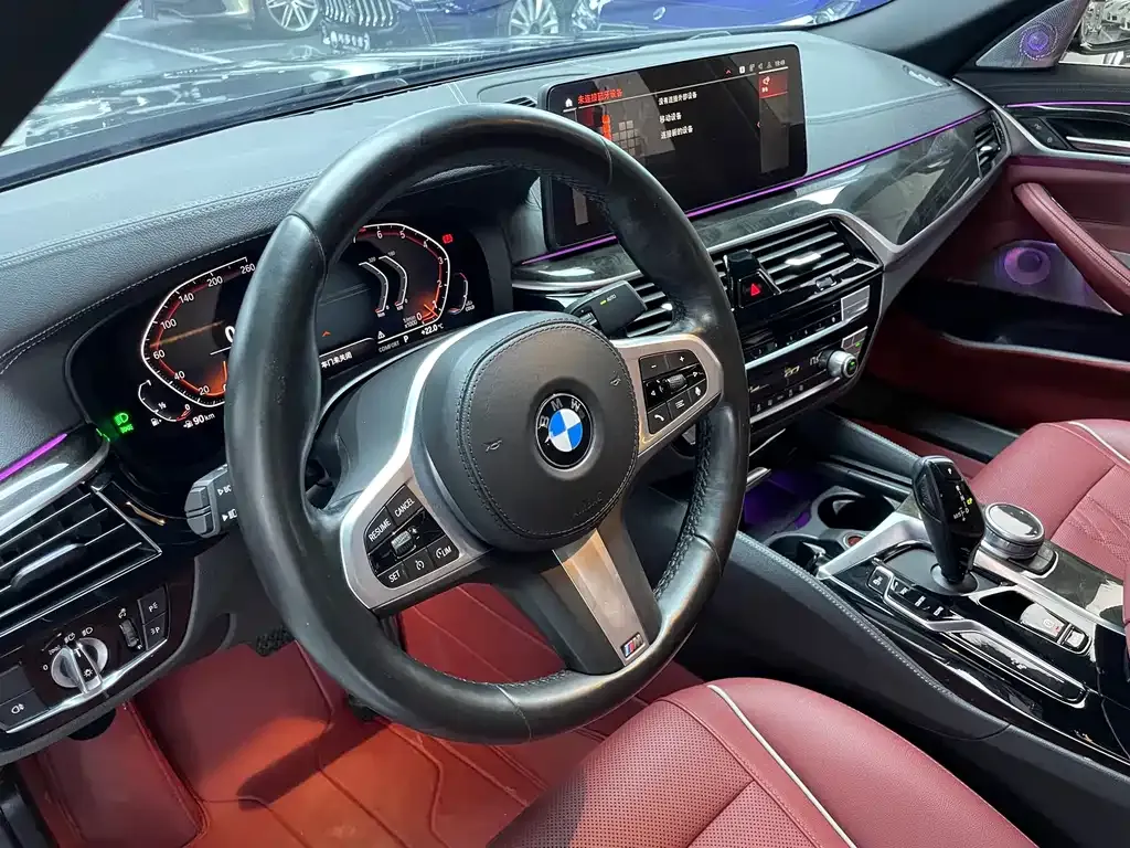 BMW 5 Series — фото 4
