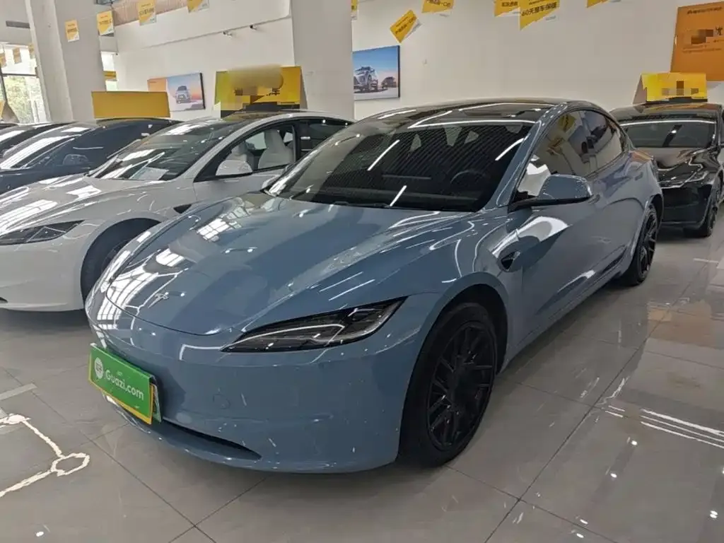 Tesla Model 3 — фото 1