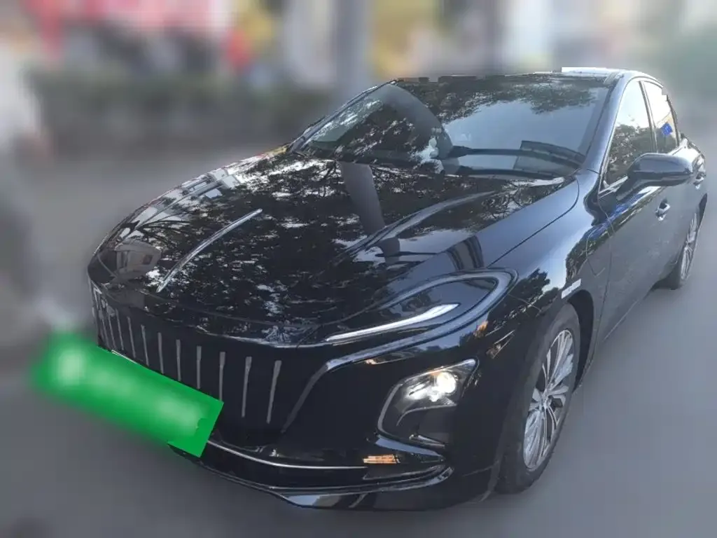 Hongqi E-QM5 — фото 1