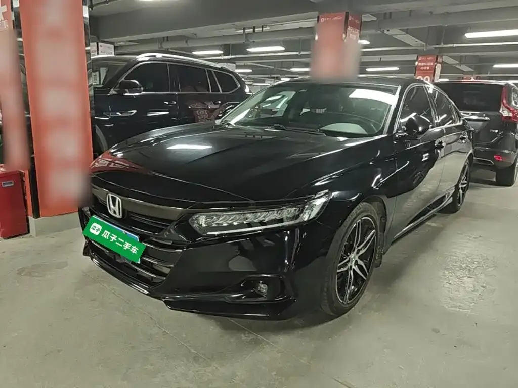 Honda Accord — фото 1