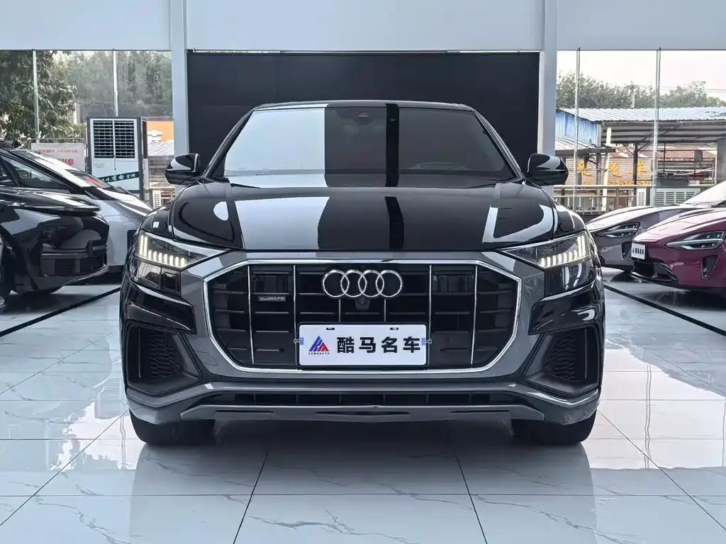 Audi Q8 — фото 9