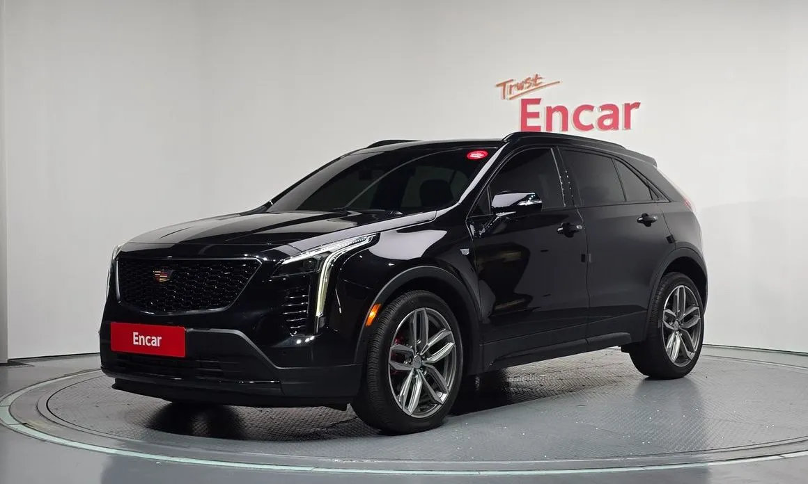 Cadillac XT4 — фото 1