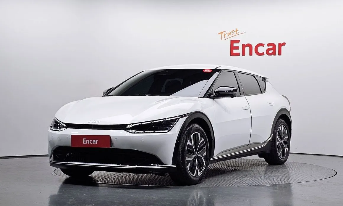 Kia EV6 — фото 1
