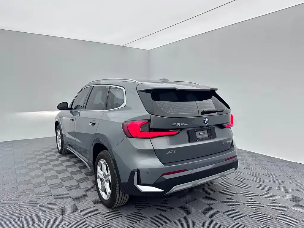 BMW X1 — фото 3
