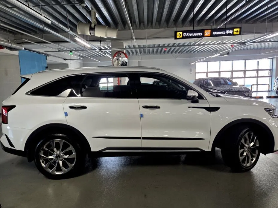 Kia Sorento — фото 9