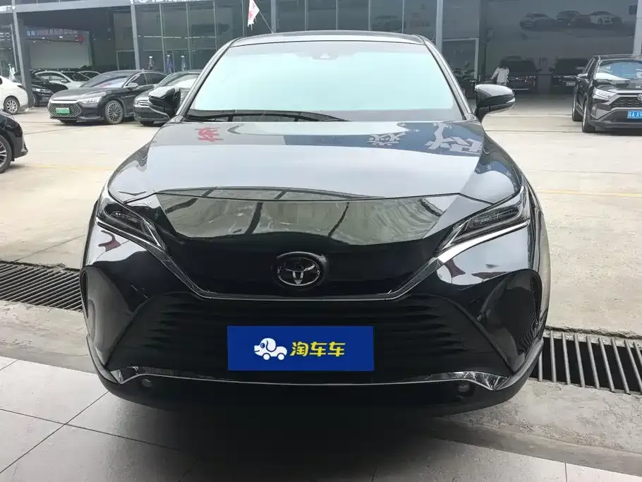 Toyota Harrier — фото 2