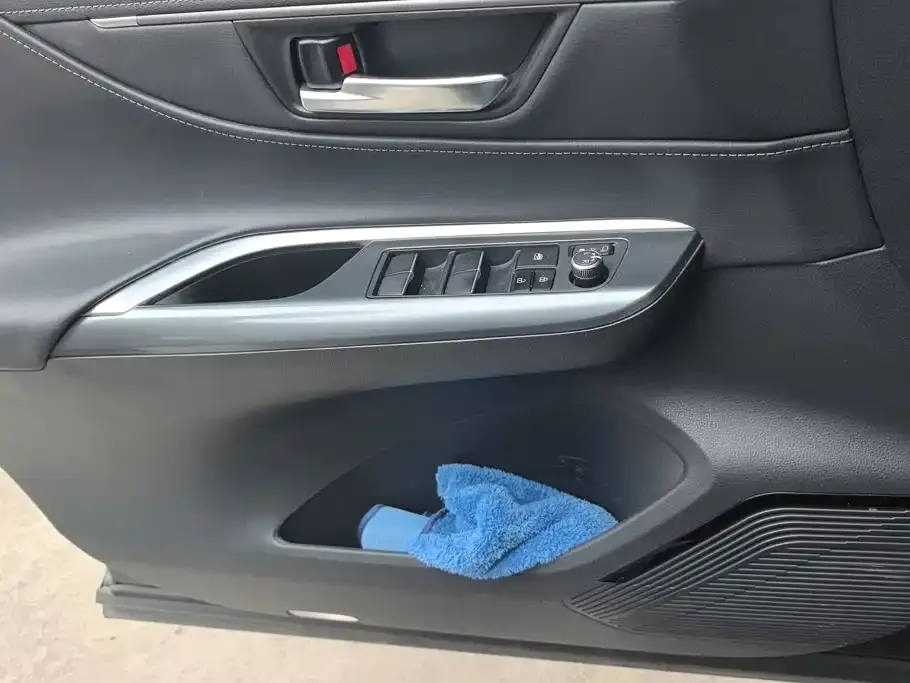 Toyota Harrier — фото 9