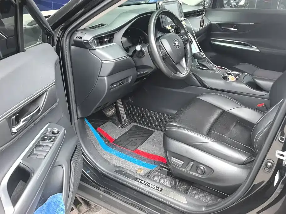 Toyota Harrier — фото 7