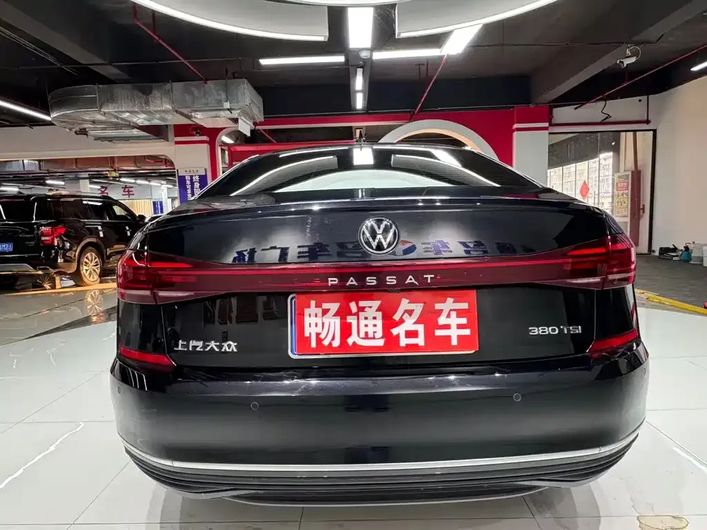 Volkswagen Passat — фото 9