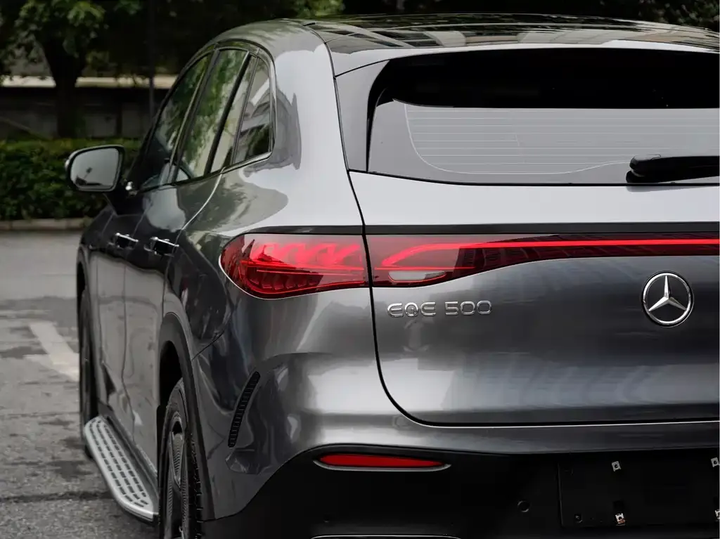 Mercedes-Benz EQE SUV — фото 2