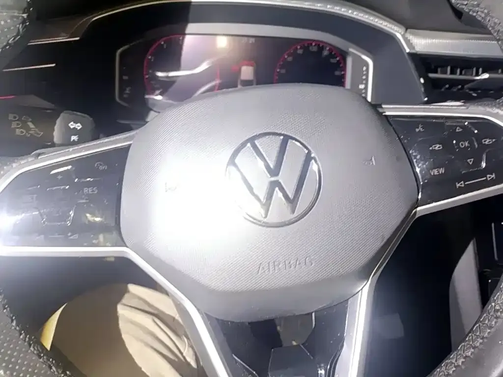 Volkswagen CC — фото 10