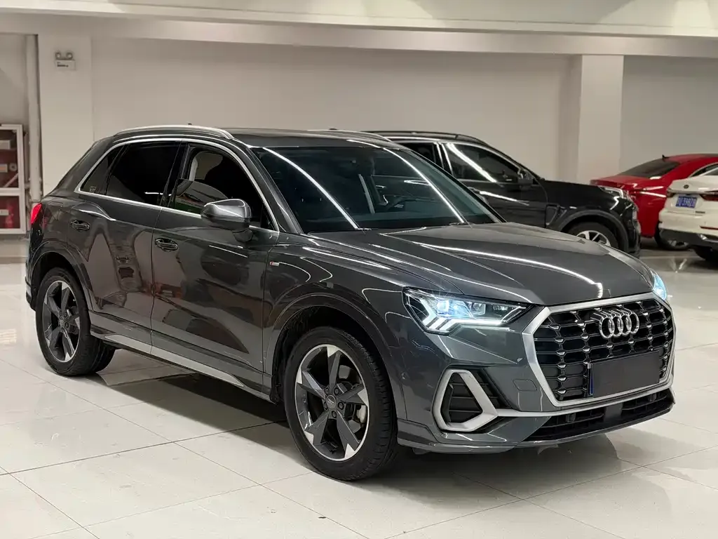 Audi Q3 — фото 4
