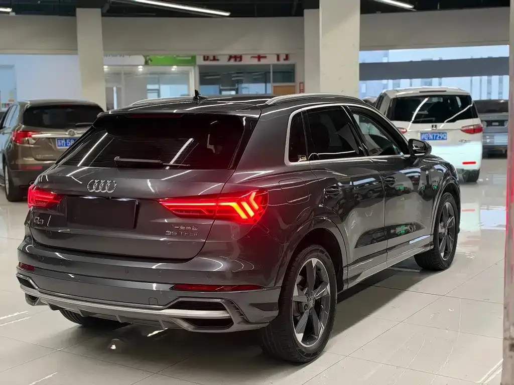 Audi Q3 — фото 5