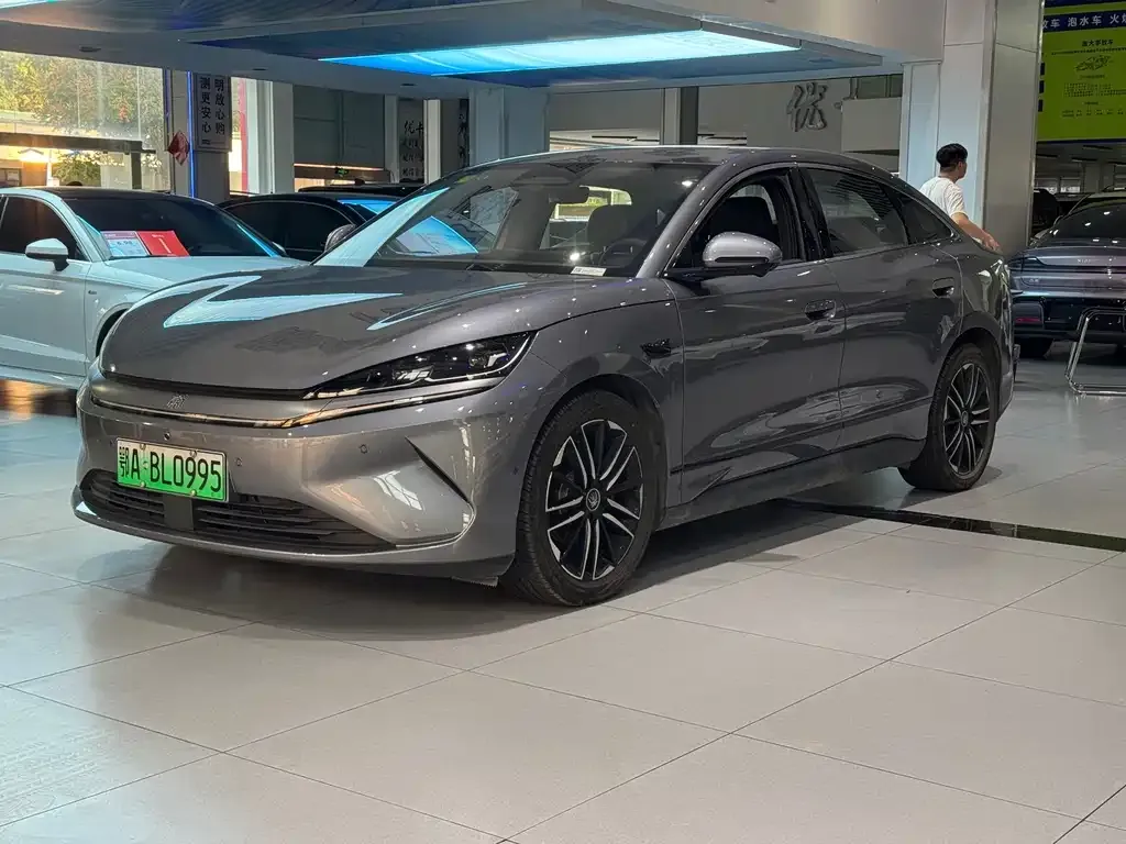 BYD Qin L — фото 1