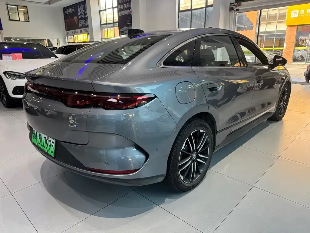 BYD Qin L — фото 8
