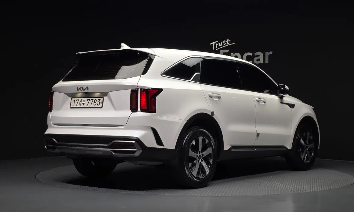 Kia Sorento — фото 5