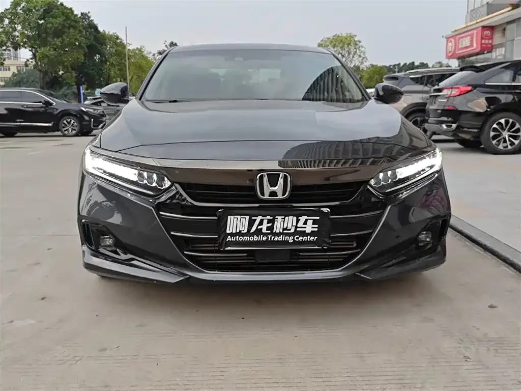 Honda Accord — фото 7