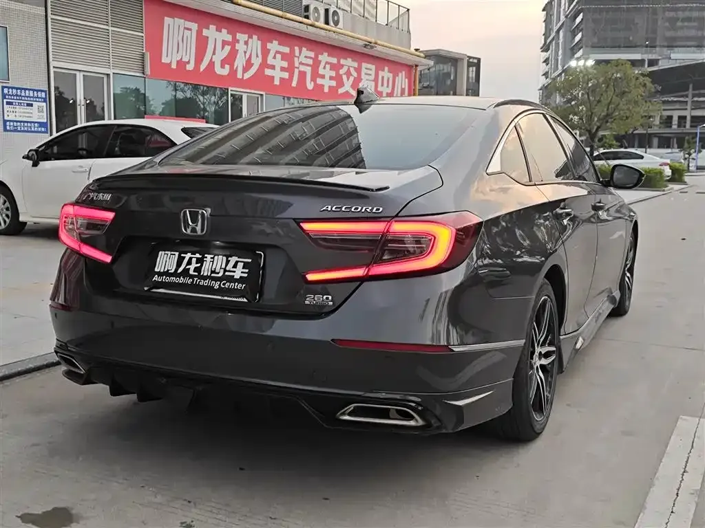 Honda Accord — фото 3