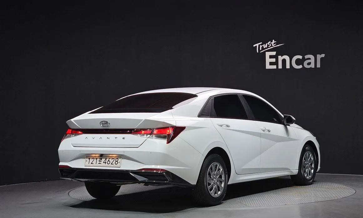 Hyundai AVANTE — фото 2