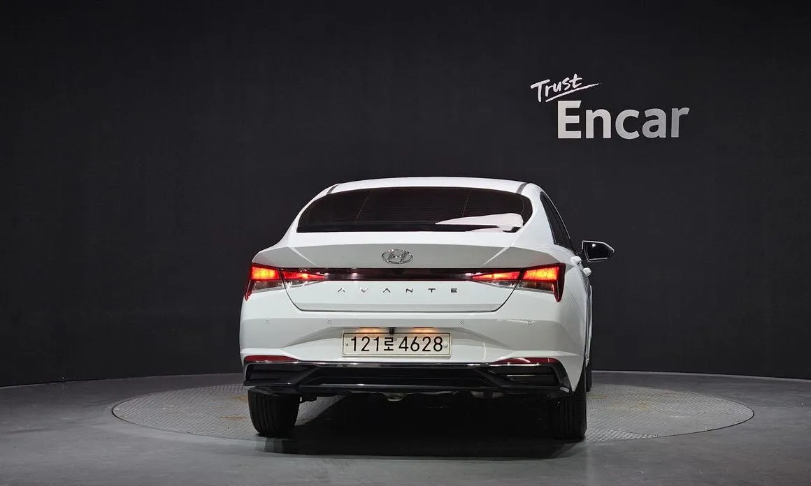 Hyundai AVANTE — фото 4