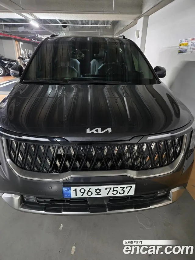 Kia Carnival — фото 1