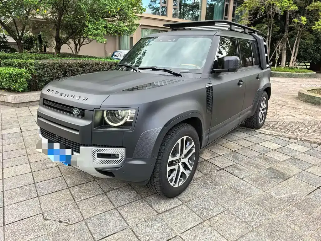 Land Rover Defender — фото 1