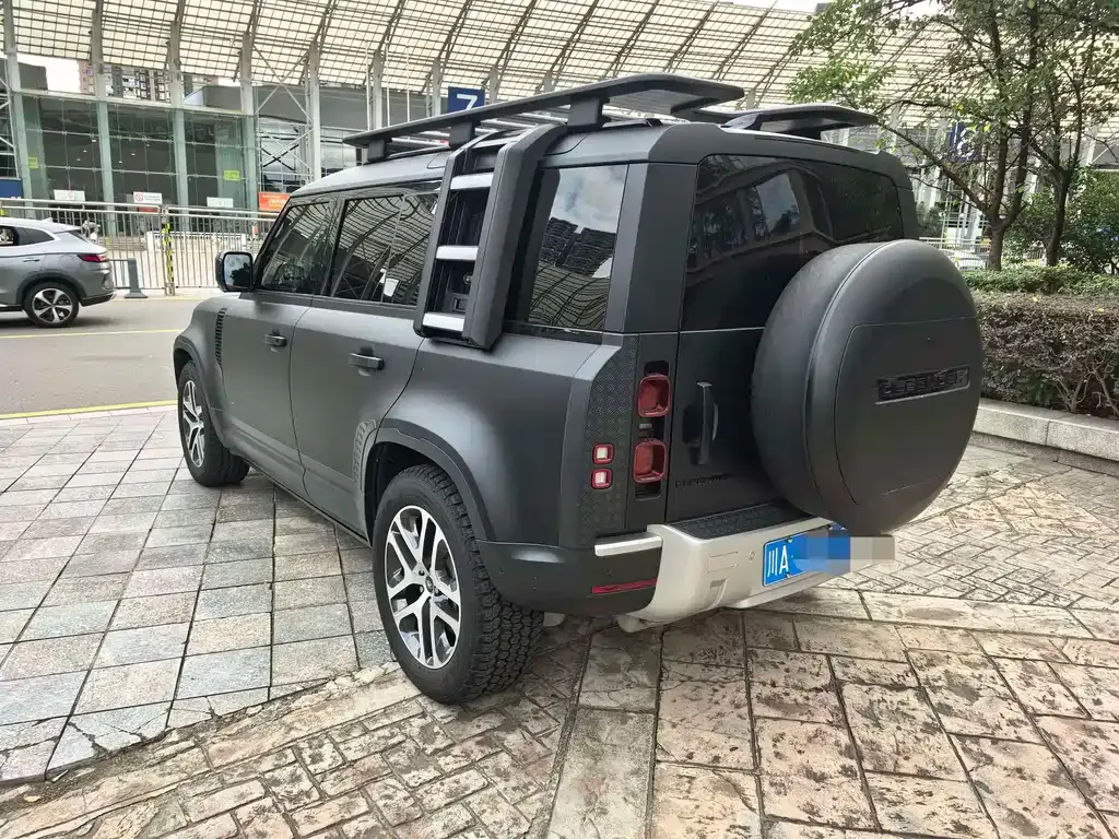Land Rover Defender — фото 9