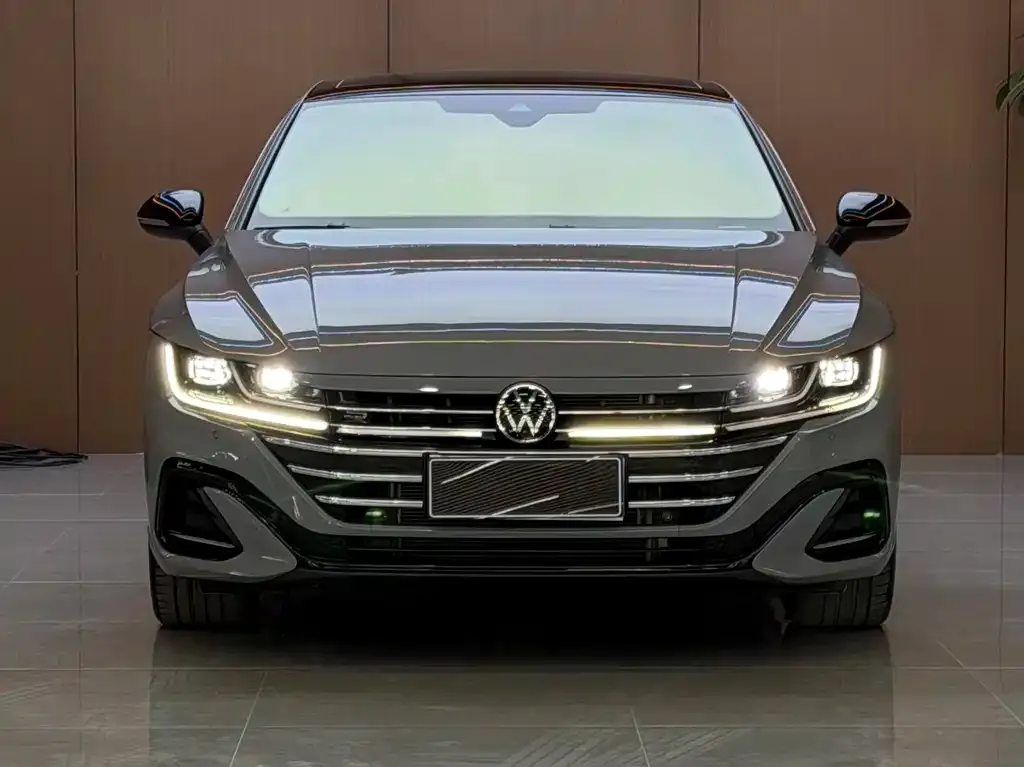 Volkswagen CC — фото 1