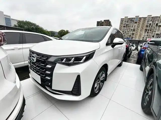 GAC Motor Trumpchi M6 — фото 1
