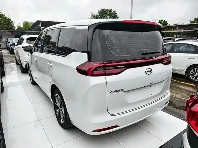 GAC Motor Trumpchi M6 — фото 3
