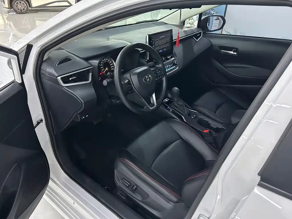 Toyota Corolla — фото 3