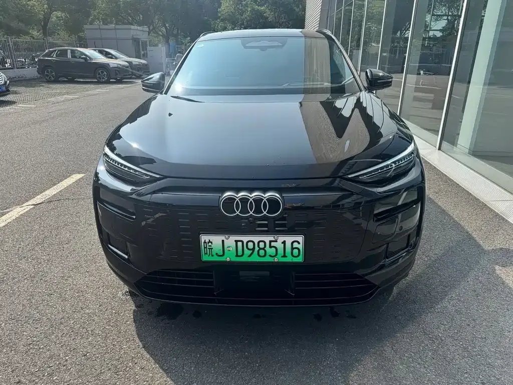 Audi Q6L e-tron — фото 5