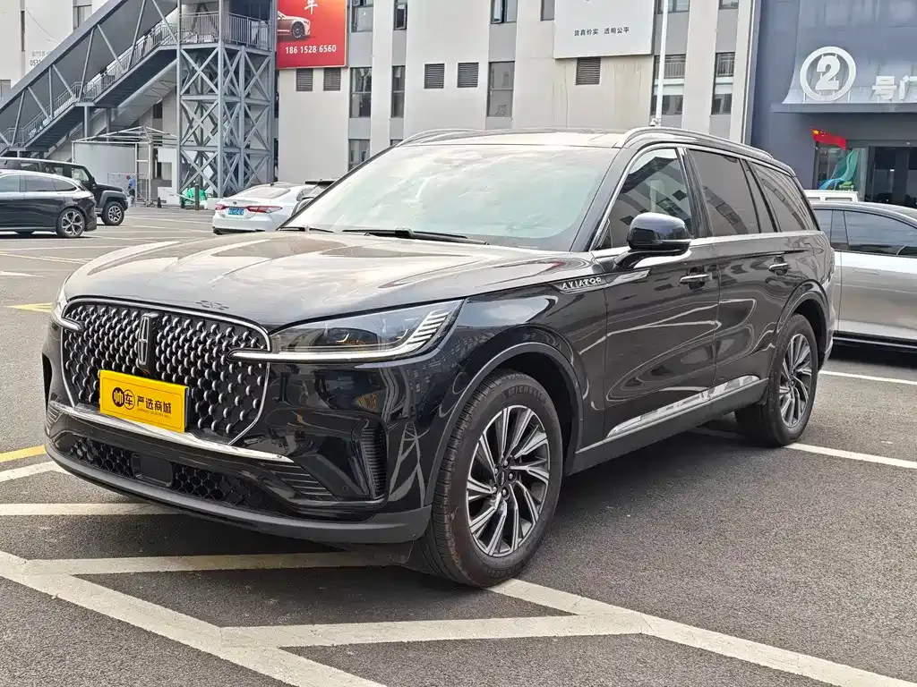 Lincoln Aviator — фото 1