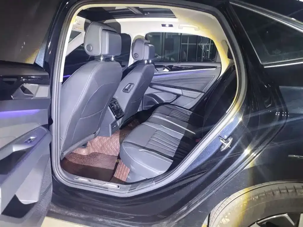 Volkswagen Passat — фото 9