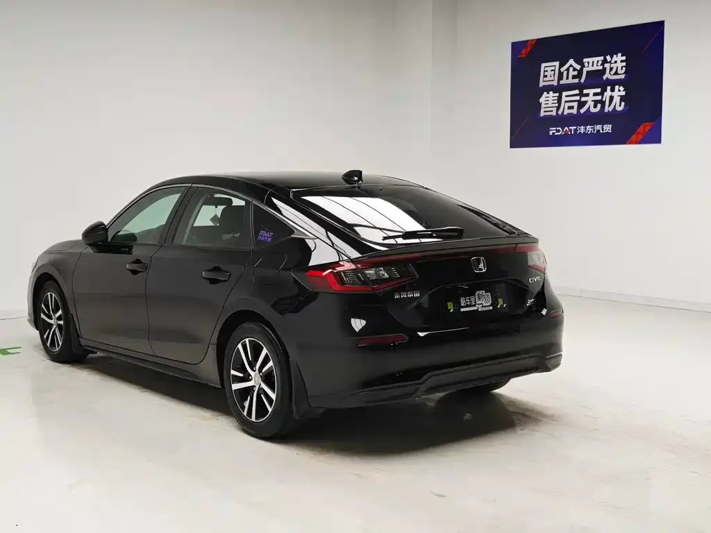 Honda Civic — фото 8