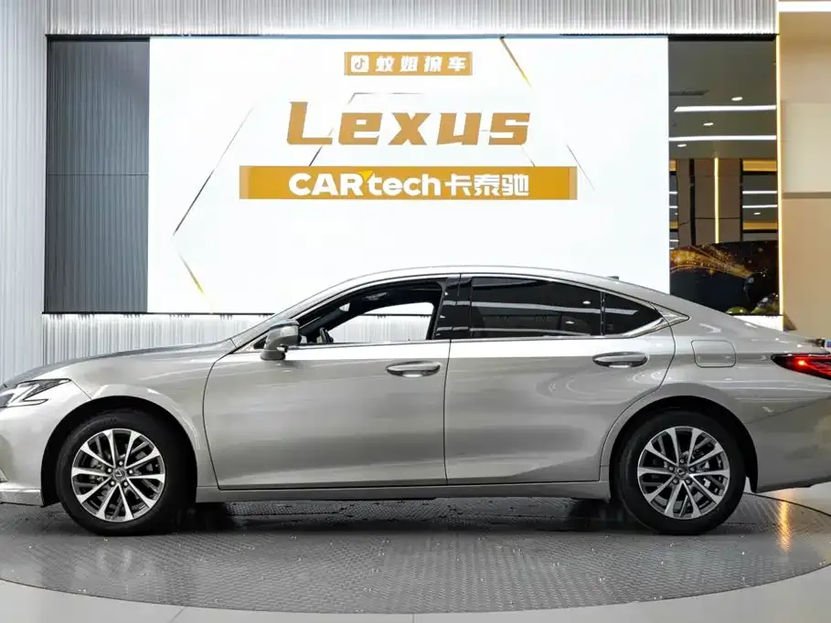 Lexus ES — фото 5